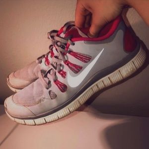 𝐏𝐈𝐍𝐊 & 𝐆𝐑𝐄𝐘 𝐍𝐈𝐊𝐄 𝐅𝐑𝐄𝐄 𝐑𝐔𝐍𝐒